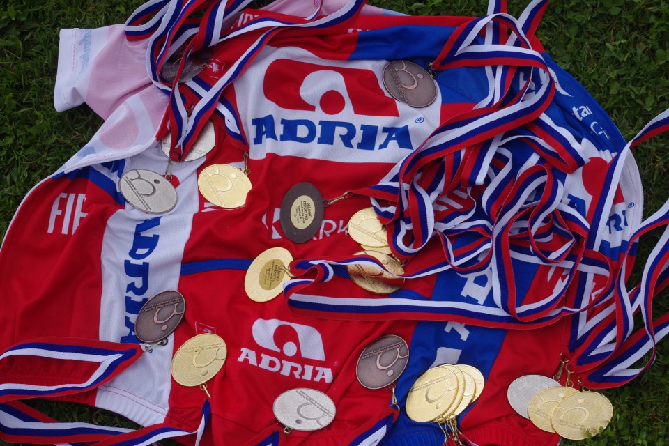 »Dečkom  kup medalj«