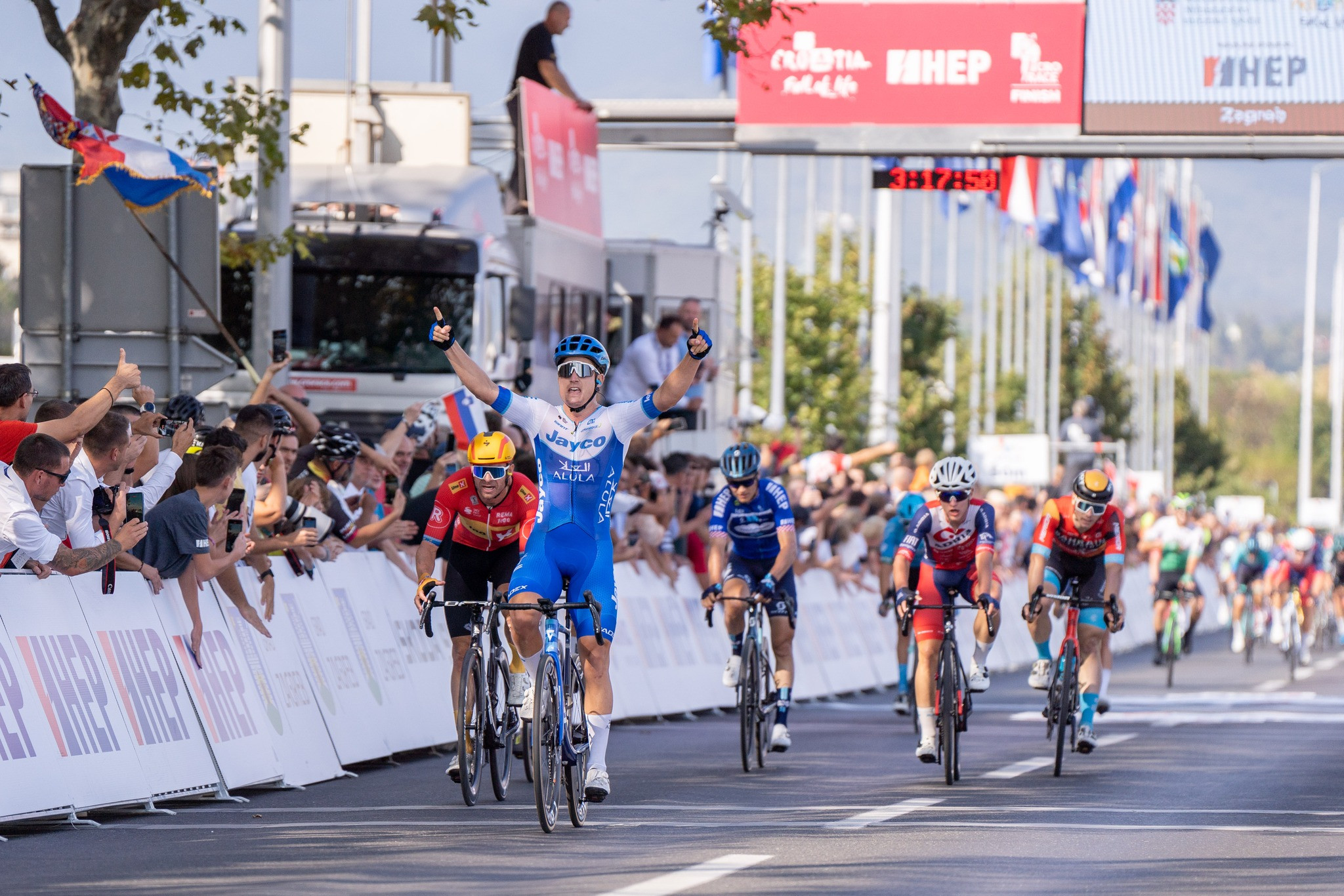 CRO RACE: GAL GLIVAR S 3.MESTOM V ZADNJI ETAPI DO SKUPNEGA 5. MESTA IN 53 UCI TOČK