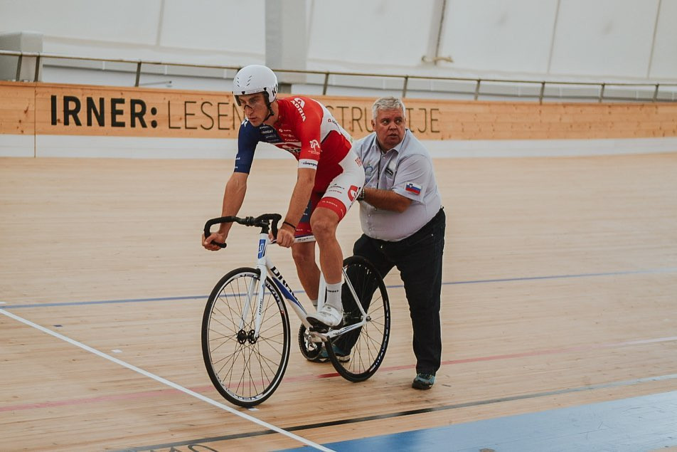 30 medalj za Adrio Mobil