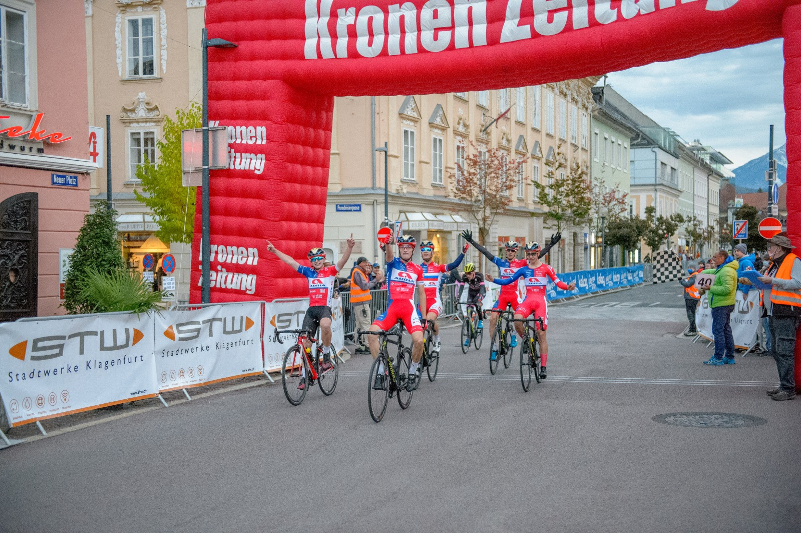 Za konec sezone odlične predstave v Celovcu